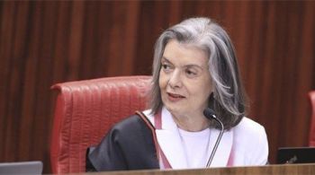 Ministra substitui Alexandre de Moraes; ela terá a missão de coordenar o tribunal nas eleições em outubro deste ano