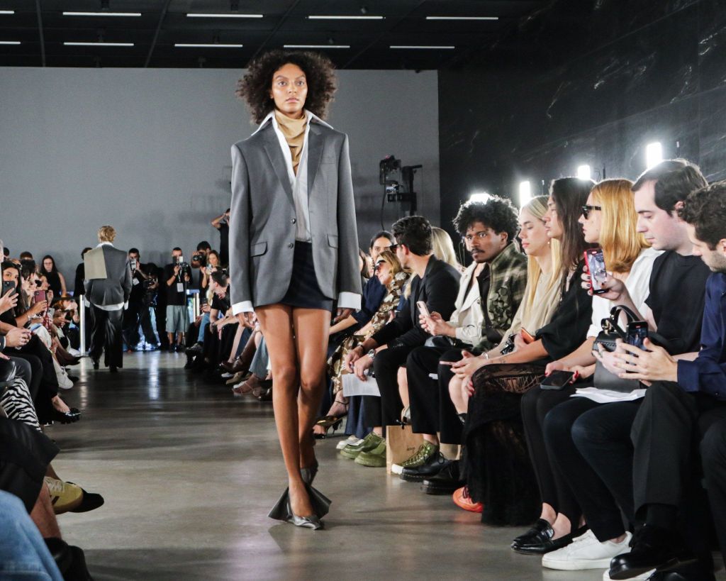 Sasha lança grife Mondepars com desfile em São Paulo