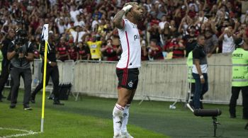 Atacante foi o autor do sexto gol da goleada de 6 a 1 sobre o Vasco neste domingo (2)