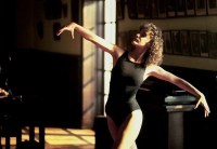 "Flashdance": por onde anda Jennifer Beals, protagonista do romance de 1983