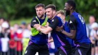 Rivais na final da Champions, alemães brigam em treino antes da Eurocopa