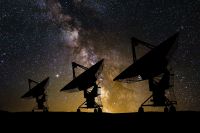 Estranho sinal de rádio intermitente do espaço intriga astrônomos