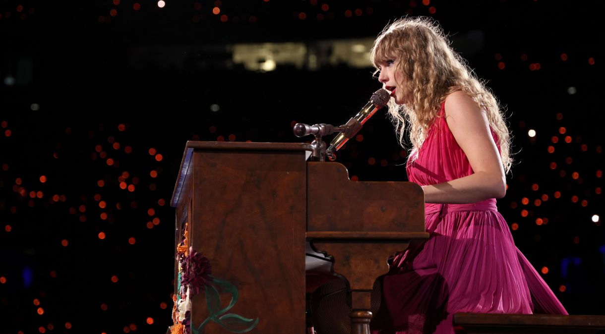 Taylor Swift se apresenta com a "The Eras Tour" no Groupama Stadium, em Lyon, na França