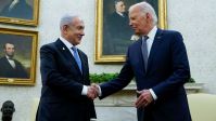 Biden faz reunião com Netanyahu, a primeira com um líder estrangeiro desde desistência