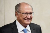 "Se alguém está fugindo do doutor Andrei, da PF, não tem saúde e bem-estar", diz Alckmin durante evento do Voa Brasil