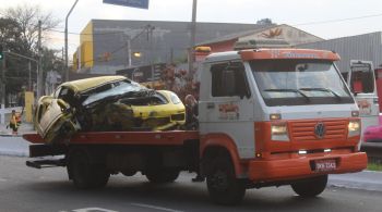 Na madrugada desta segunda-feira (29), motociclista morreu depois de ser atropelado por um Porsche na zona sul de São Paulo