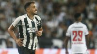 Eduardo passa por cirurgia e desfalca o Botafogo na sequência da temporada