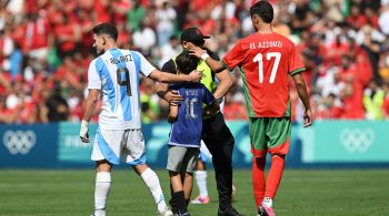 Equipe sul-americana buscou empate no último minuto e VAR anulou o gol quase duas horas após a interrupção da partida