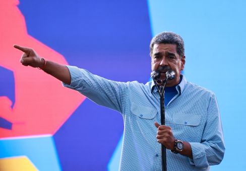 PSB diverge do PT e chama governo Maduro de ditadura