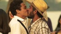 Thommy Schiavo protagonizou beijo gay em "Pantanal"; veja