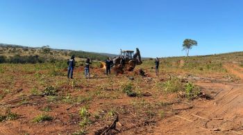 Cadáver estava enterrado a cinco metros de profundidade em uma fazenda em Orizona; polícia investiga o crime de feminicídio