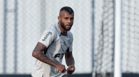 Exames confirmam lesão grave e Alex Santana desfalca o Corinthians por até três meses