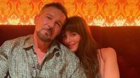 Antonio Banderas compartilha foto com a enteada Dakota Johnson