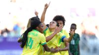 Brasil vence a Nigéria na estreia do futebol feminino em Paris 2024