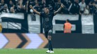 Corinthians multa Cacá por ofensas à imprensa