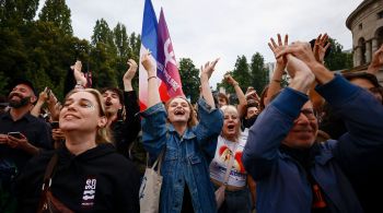 Ultradireita liderada por Marine Le Pen disputa segundo lugar com partido do presidente Emmanuel Macron 