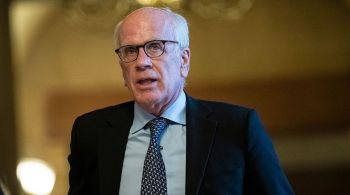 Peter Welch disse que o partido tem “outros governadores e senadores democratas elegíveis, jovens e energéticos em estados indecisos” para eleições presidenciais do país