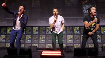 Estrelas de "Deadpool & Wolverine" surpreenderam os fãs ao subirem ao palco da convenção em San Diego