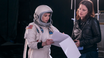 Atriz estrela "Uma Astronauta Quase Perfeita", que chega ao Prime Video no dia 4 de julho