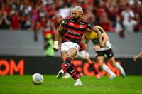 Gabigol perde espaço no Flamengo, mesmo com a ausência de Pedro