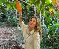 Gisele Bündchen passa férias na Bahia com a filha e mostra fotos; veja