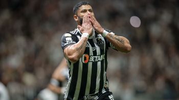 Artilheiro do Galo anotou os dois gols da vitória, de pênalti, na Arena MRV lotada