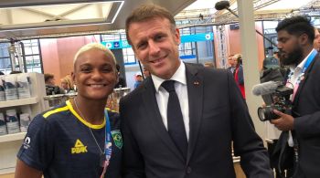 Time Brasil registrou o encontro da atleta de rugby Yasmin Soares com o presidente francês