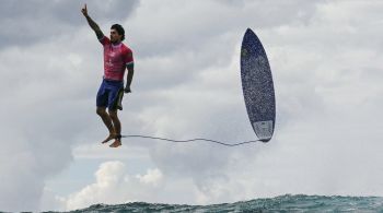 Surfista brasileiro avançou às quartas de final do surfe na Olimpíada de Paris