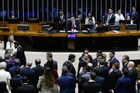 Congresso volta do recesso com risco de pauta ser trancada por vetos pendentes