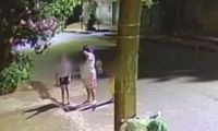 Vídeo: mulher agride criança por tocar campainha e sair correndo em Goiás