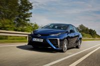 Donos de Toyota Mirai processam montadora por indisponibilidade de hidrogênio