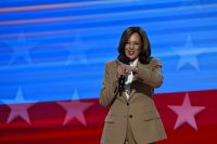 Kamala Harris reverte vantagem financeira de Donald Trump em fundos de campanha