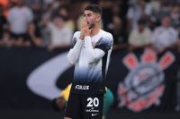 Corinthians busca propostas por Pedro Raul, mas alto salário vira empecilho