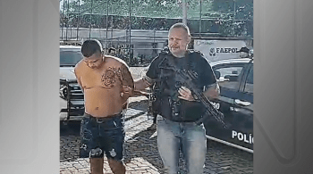 Policiais também apreenderam uma pistola, munições, dois veículos adulterados, sendo um blindado, e cadernos contendo a contabilidade da milícia