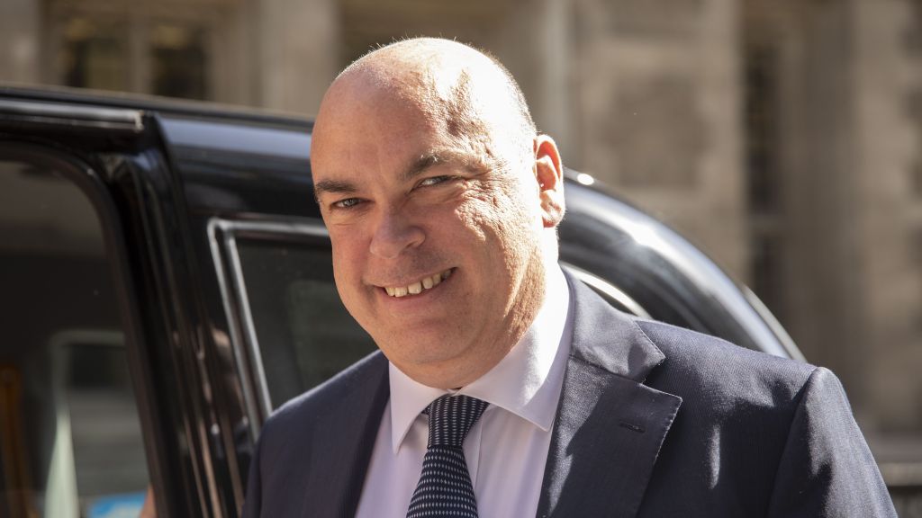 Mike Lynch, ex-CEO da Autonomy Corp, deixa o Rolls Building em 27 de junho de 2019 em Londres, Inglaterra.