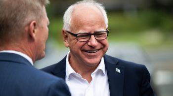 Especialistas avaliam que desafio será transformar Tim Walz conhecido do eleitorado; governador do Minnesota está fora de um “swing state”