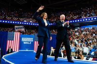 Kamala Harris e Tim Walz apostam em eventos de campanha na Georgia