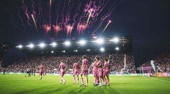 Equipes se enfrentam na noite deste sábado (24)