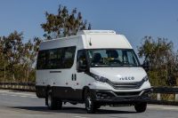 Marca italiana lança 3 novos micro-ônibus e anuncia opção elétrica; veja fotos