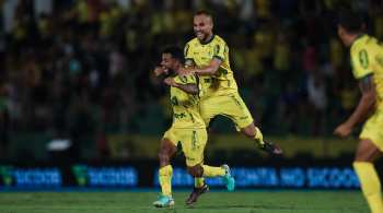 Time do interior paulista faz gol no fim e ultrapassa o Santos