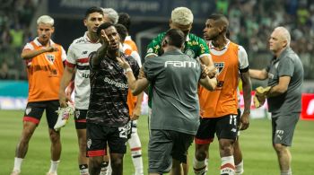 Confusão provocada por gandula em Palmeiras x São Paulo é apenas parte do problema. Tem muita gente dentro de campo que não deveria estar ali