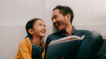 Leitura pode levar por viagens em histórias e lugares, além de promover diversão e aprendizados 