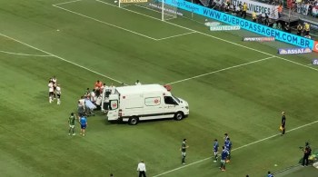 Patryck bateu cabeça no chão ao disputar bola durante clássico contra Palmeiras e foi levado a hospital