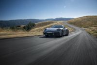 Porsche celebra 50 anos do 911 Turbo com edição limitada; veja fotos