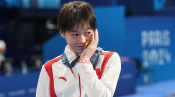 Quan Hongchan voltou a vencer a final da plataforma de 10m dos saltos ornamentais feminino