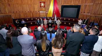 Presidente do Supremo Tribunal da Venezuela convocou os 10 candidatos presidenciais para responderem às perguntas do tribunal nesta semana