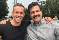 Ryan Reynolds explica homenagem ao filho falecido de Rob Delaney em "Deadpool"