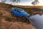 Wrangler e Gladiator 2025: Jeep atualiza visual e tecnologia de modelos off-road