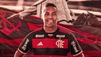 Flamengo anuncia a contratação do lateral-esquerdo Alex Sandro