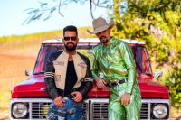 Dennis e Luan Pereira mesclam funk e agronejo no clipe de "F1000"